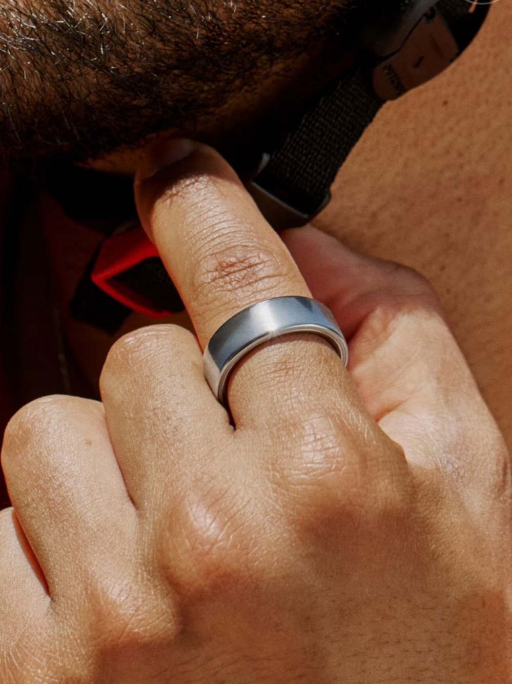 Oura Ring 4 (Silver) Smart Health Ring